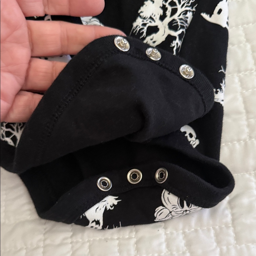 Disney Baby Halloween one piece bodysuit  3-6 months - Picture 6 of 6